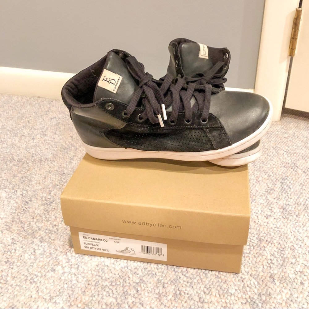 Mid top fashion sneakers